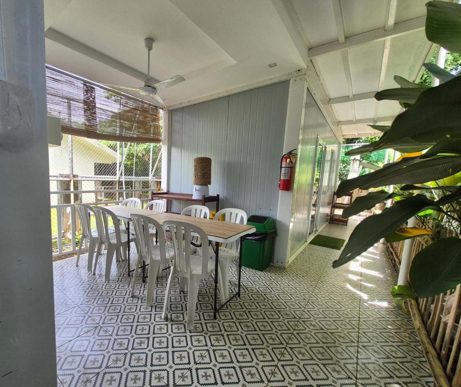 Olive Hostel ロハス エクステリア 写真